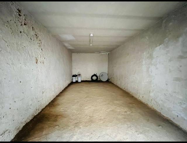 2 BEDROOM APARTMENT FOR SALE IN NEWLANDS EAST